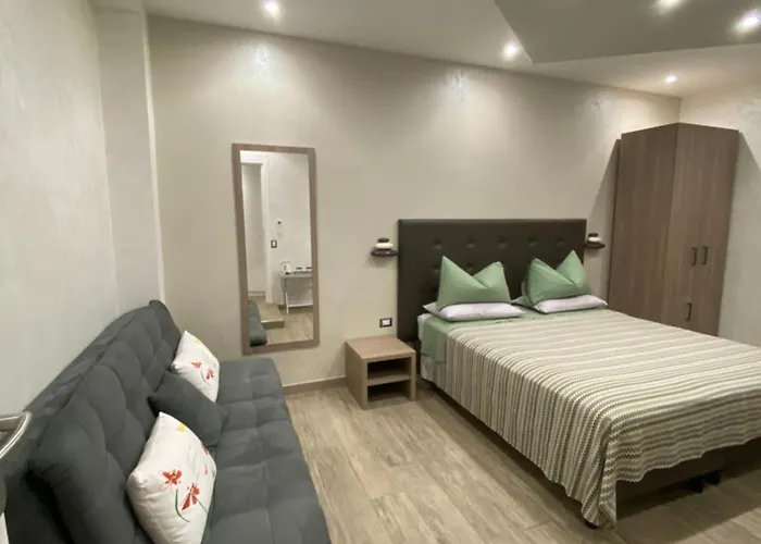 Bed & Breakfast Domus Cinecitta