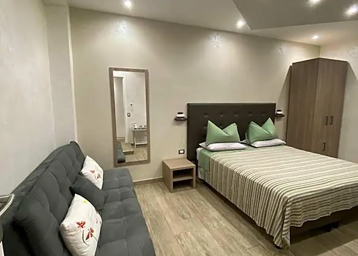 Bed & Breakfast Domus Cinecitta